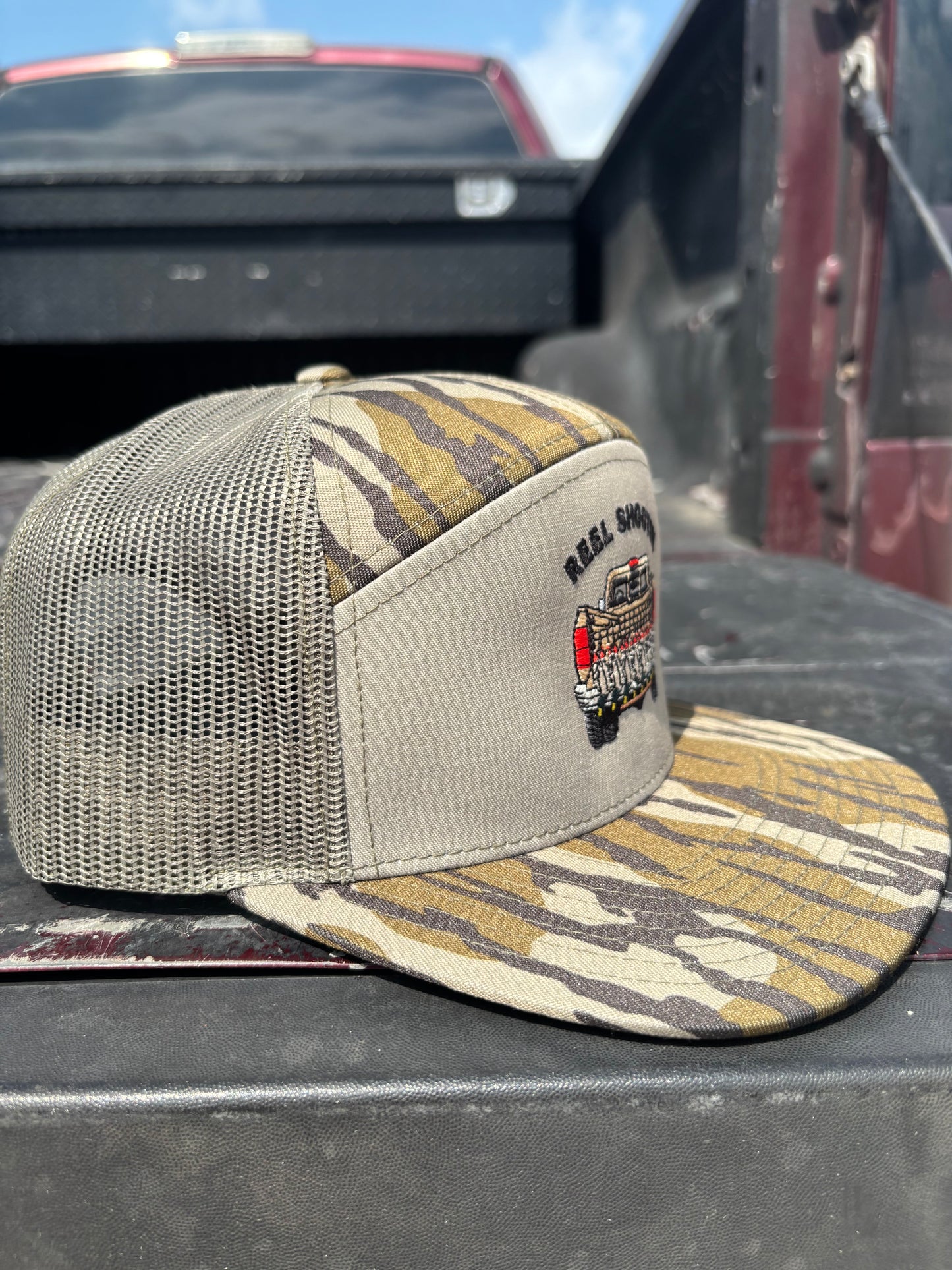 Ducks & Trucks 7 Panel - Green Camo