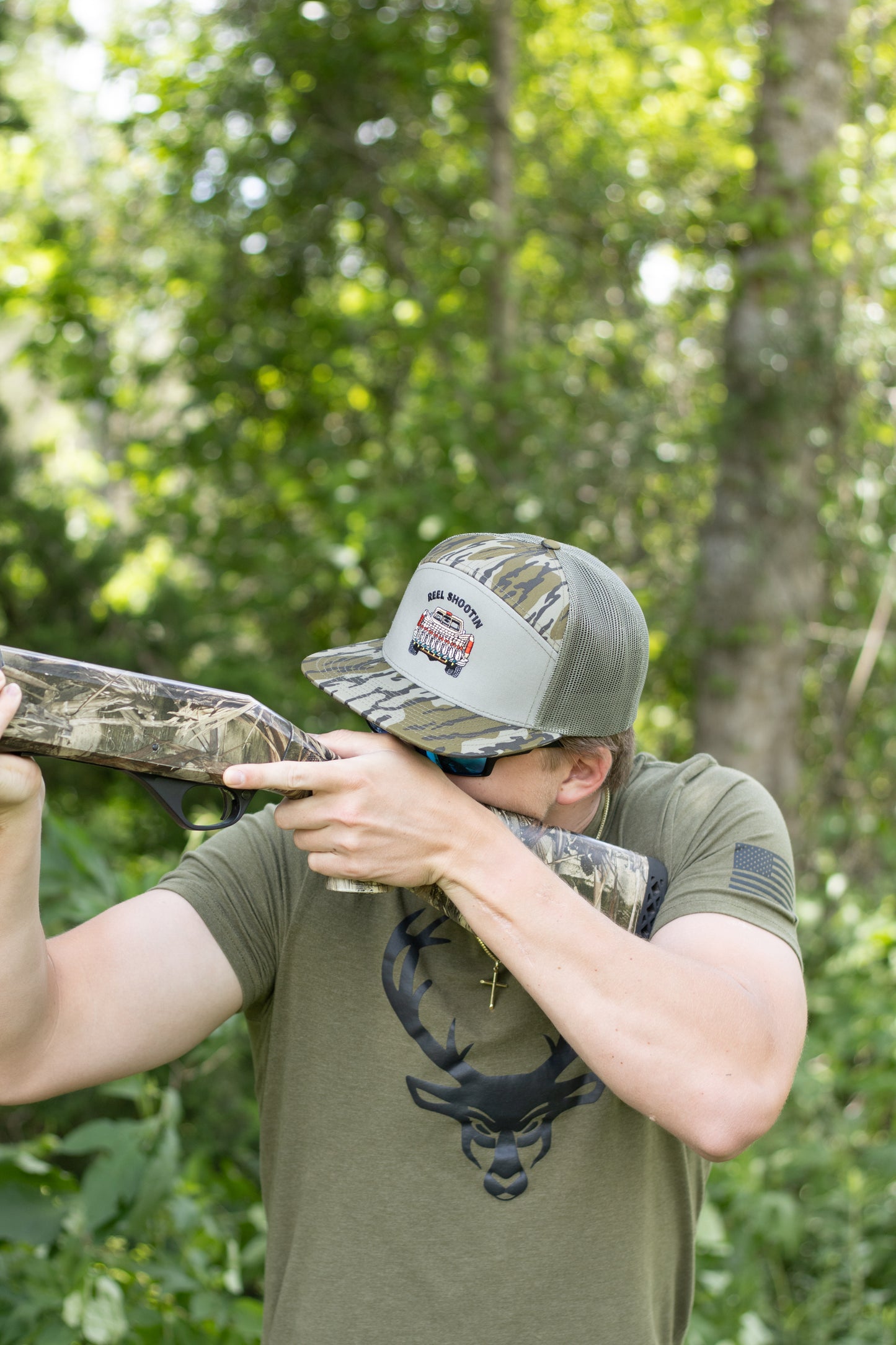 Ducks & Trucks 7 Panel - Green Camo