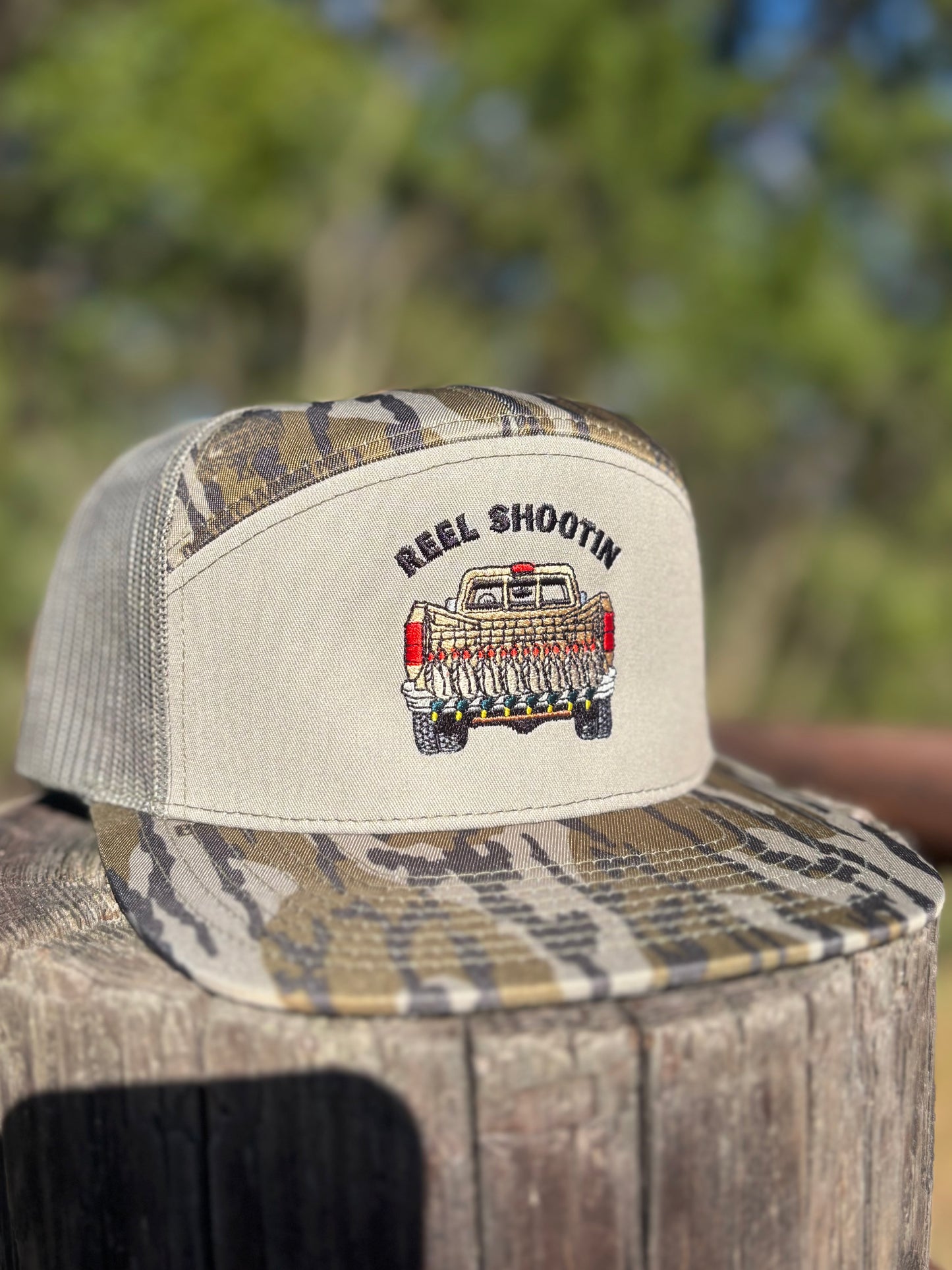 Ducks & Trucks 7 Panel - Green Camo